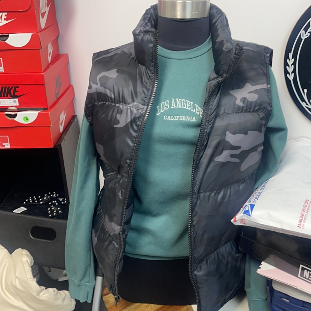 🤍🤍🤍 PACSUN CAMO VEST